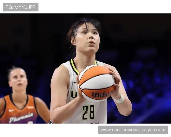 李月汝转战飞翼后数据提升，场均7.4分5.8篮板展现成长